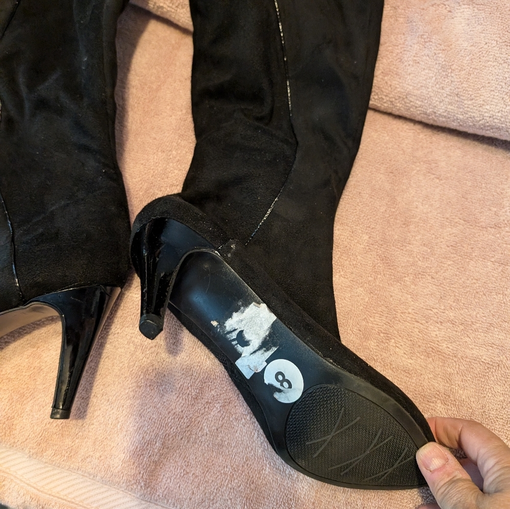 Boots - Picture 2 of 3